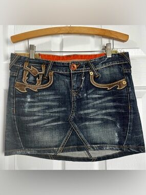 Y2K Tough Jeansmith Low Rise Denim Mini Skirt • Leather Trim Hardware • Size 27
